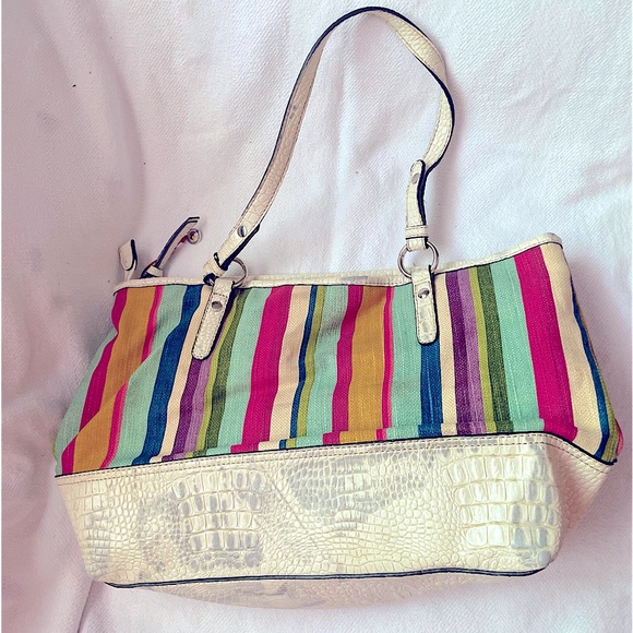 Kim Rogers rainbow hand purse 🌈 - Picture 2 of 6